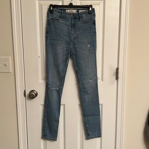 Hollister High Rise Super Skinny Ripped Light Wash Blue Jeans Waist 25 Length 30